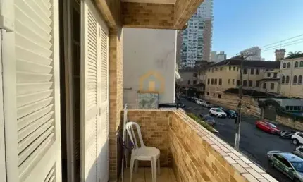 Apartamento padrão  03 dormitórios, sendo 01 de frente com sacada