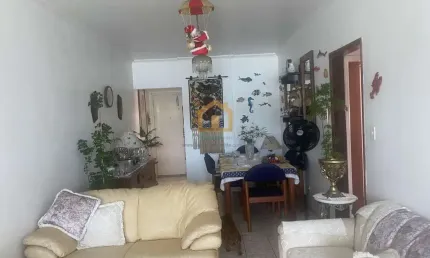 Apartamento Amplo com 3 Dormitórios e 2 Vagas para Carro no Melhor Local!