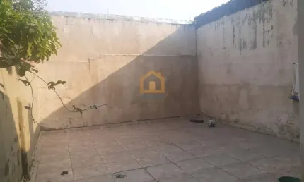 Casa Sobrado  Reformado na Vila Mathias – Santos/SP