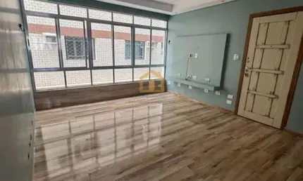 Apartamento de 2 dormitórios  2  banheiro 1 vaga de garagem prédio com elevador e  na quadra  da praia do gonzaguinha , são vicente/sp 