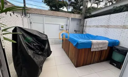 Casa Sobrado  3 dormitórios sendo 2 suítes  1 vaga garagem