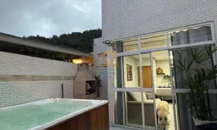 Casa sobrado  3 dormitórios sendo 2 suítes  1 vaga garagem