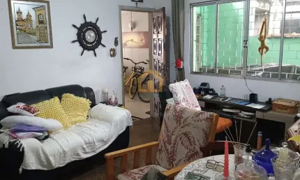 Casa com 4 quartos à venda na Rua Espírito Santo, Vila Valença, São Vicente