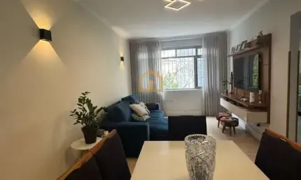 Apartamento no Gonzaga – 2 Dormitórios, 2 Banheiros e 1 Vaga Demarcada!