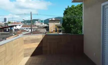 Casa Triplex - Frente - Bairro Esplanada dos Barreiros - São Vicente.
