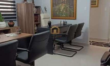 Sala Comercial Equipada e Bem Conservada – Bairro Aparecida, Santos/SP