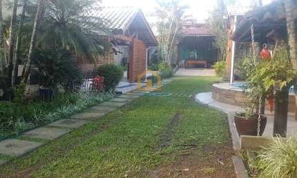 Casa Alto Padrão com Piscina – Morro da Nova Cintra, Santos/SP