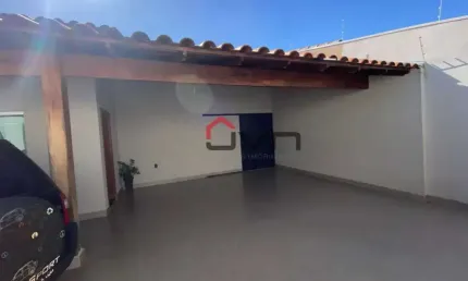 Casa com 3 quartos à venda no Jardim Patrícia, Uberlândia 
