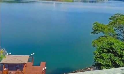 Mansão Cinematográfica à Venda em Igaratá – 10 Suítes, Lazer Privativo e Píer com Piscina Natural