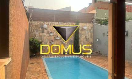 Casa no Monte Alegre com piscina 3 Dormitórios sendo 1 suite