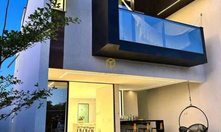 Casa à venda em Rua Privativa no bairro Timbu. Eusébio-Ce