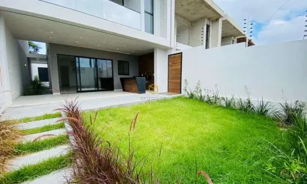 Casa com 4 quartos à venda na Avenida Santa Marta, 491, Precabura, Eusébio