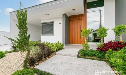 Casa com 3 quartos à venda na Willian Chrystian Lopes Ramos, 5, Forquilhas, São José por R$ 850.000
