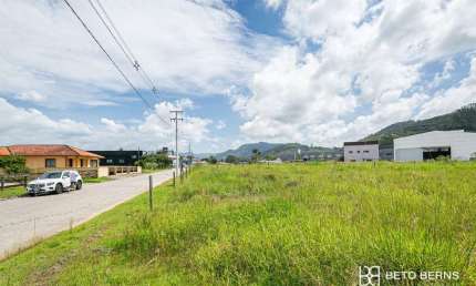 Terreno à venda na Maria Garcia Coelho, 1, Centro, Antônio Carlos por R$ 2.260.000