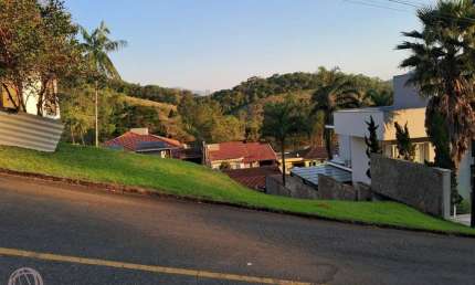 Terreno à venda no Amizade, Jaraguá do Sul  por R$ 279.000