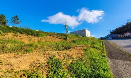 Terreno comercial à venda no Jaraguá Esquerdo, Jaraguá do Sul  por R$ 1.100.000