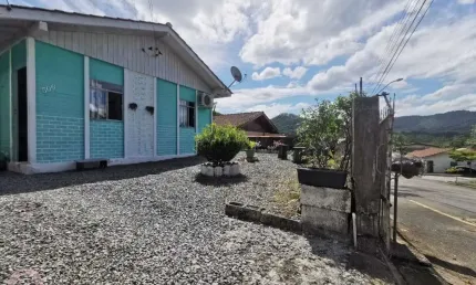 Casa com 2 quartos à venda no jaraguá 84, jaraguá do sul , 38 m2 por r$ 285.000