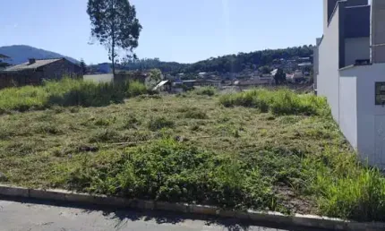 Terreno à venda no Santo Antônio, Jaraguá do Sul  por R$ 220.000