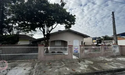 Casa com 2 quartos à venda no Ilha da Figueira, Jaraguá do Sul , 70 m2 por R$ 750.000