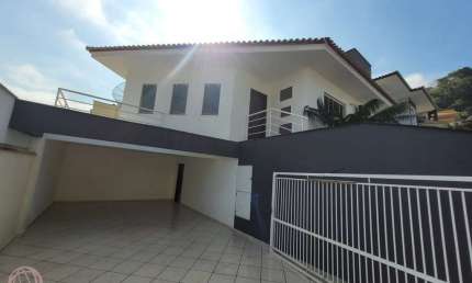 Casa com 3 quartos para alugar no Amizade, Jaraguá do Sul , 160 m2 por R$ 3.500