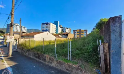 Terreno à venda no Jaraguá Esquerdo, Jaraguá do Sul  por R$ 590.000