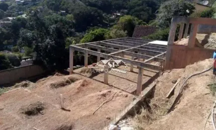 Terreno à venda no Nogueira, Petrópolis 