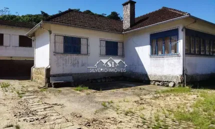 Casa com 7 quartos para alugar no Quarteirão Italiano, Petrópolis 