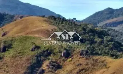 Terreno à venda no Caxambu, Petrópolis 