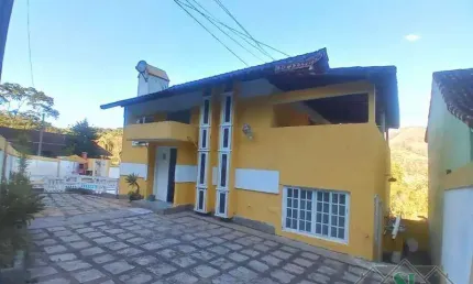 Casa em condomínio fechado com 3 quartos à venda no Carangola, Petrópolis 