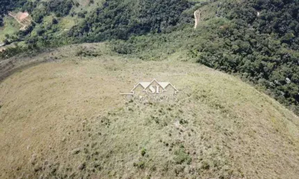 Terreno à venda no Nogueira, Petrópolis 