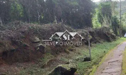 Terreno à venda no Nogueira, Petrópolis 