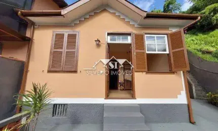 Casa com 3 quartos à venda na Vila Militar, Petrópolis 