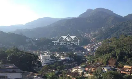 Terreno à venda no Mosela, Petrópolis 