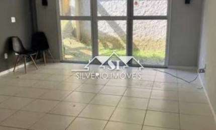Sala comercial à venda no Quarteirão Brasileiro, Petrópolis 