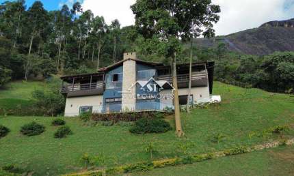 Casa em condomínio fechado com 8 quartos para alugar no Samambaia, Petrópolis 