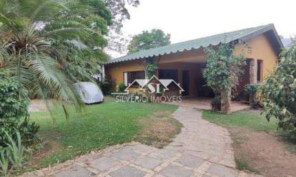 Casa com 3 quartos para alugar em Itaipava, Petrópolis 