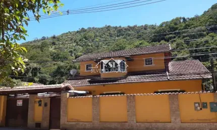 Casa com 4 quartos para alugar no Pedro do Rio, Petrópolis 