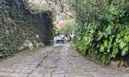 Casa com 4 quartos para alugar no Valparaíso, Petrópolis 
