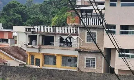 Casa à venda no Valparaíso, Petrópolis 