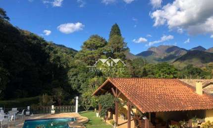 Casa em condomínio fechado com 6 quartos para alugar no Cuiabá, Petrópolis 