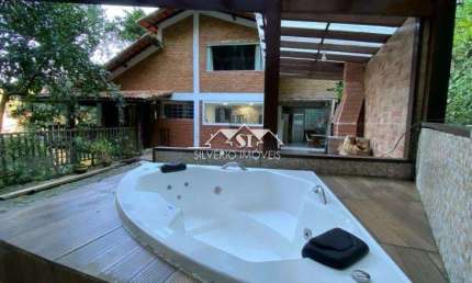 Casa com 4 quartos para alugar em Itaipava, Petrópolis 