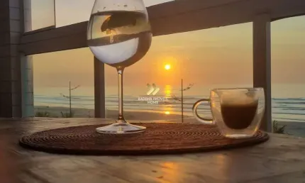 Apartamento 02 dormitórios com suíte - Frente Mar bairro Maracanã