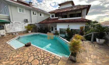 Casa com 5 dormitórios à venda, 440 m² por R$ 3.000.000,00 - Jardim das Colinas - São José dos Campos/SP