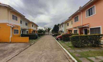 Sobrado com 2 dormitórios à venda, 80 m² por R$ 447.000,00 - Jardim Limoeiro - São José dos Campos/SP