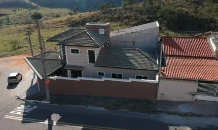 Sobrado com 4 dormitórios à venda, 180 m² por R$ 760.000,00 - Jardim Santa Júlia - São José dos Campos/SP