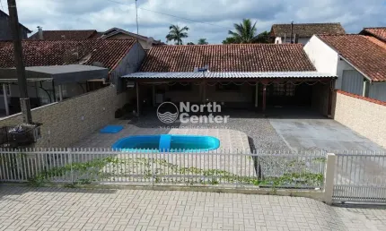 Casa à venda, com piscina próximo a lagos,  Pinheiros, Balneário Barra do Sul, SC