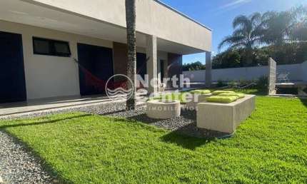 Ampla Casa de Alto Padrão Com Piscina, Bairro Salinas, Balneário Barra do Sul, SC