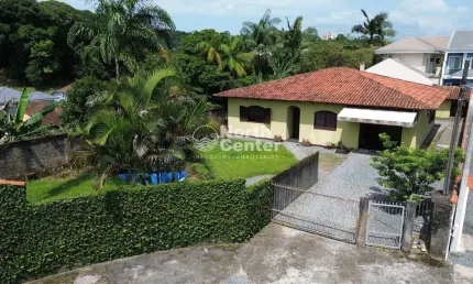 Casa Térrea Aconchegante à venda, Bairro Glória, Joinville, SC