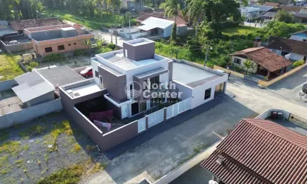 Sobrado Com Sala Comercial à venda, Bairro Costeira, Balneário Barra do Sul, SC