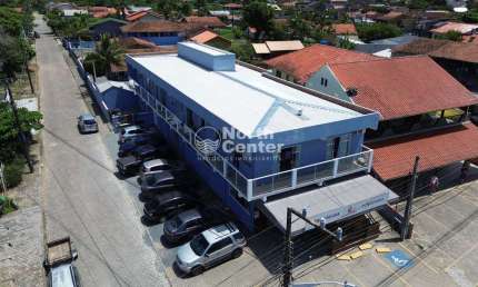 Sobrado Comercial com Apartamentos à Beira da Lagoa, Bairro Costeira, Balneário Barra do Sul, SC